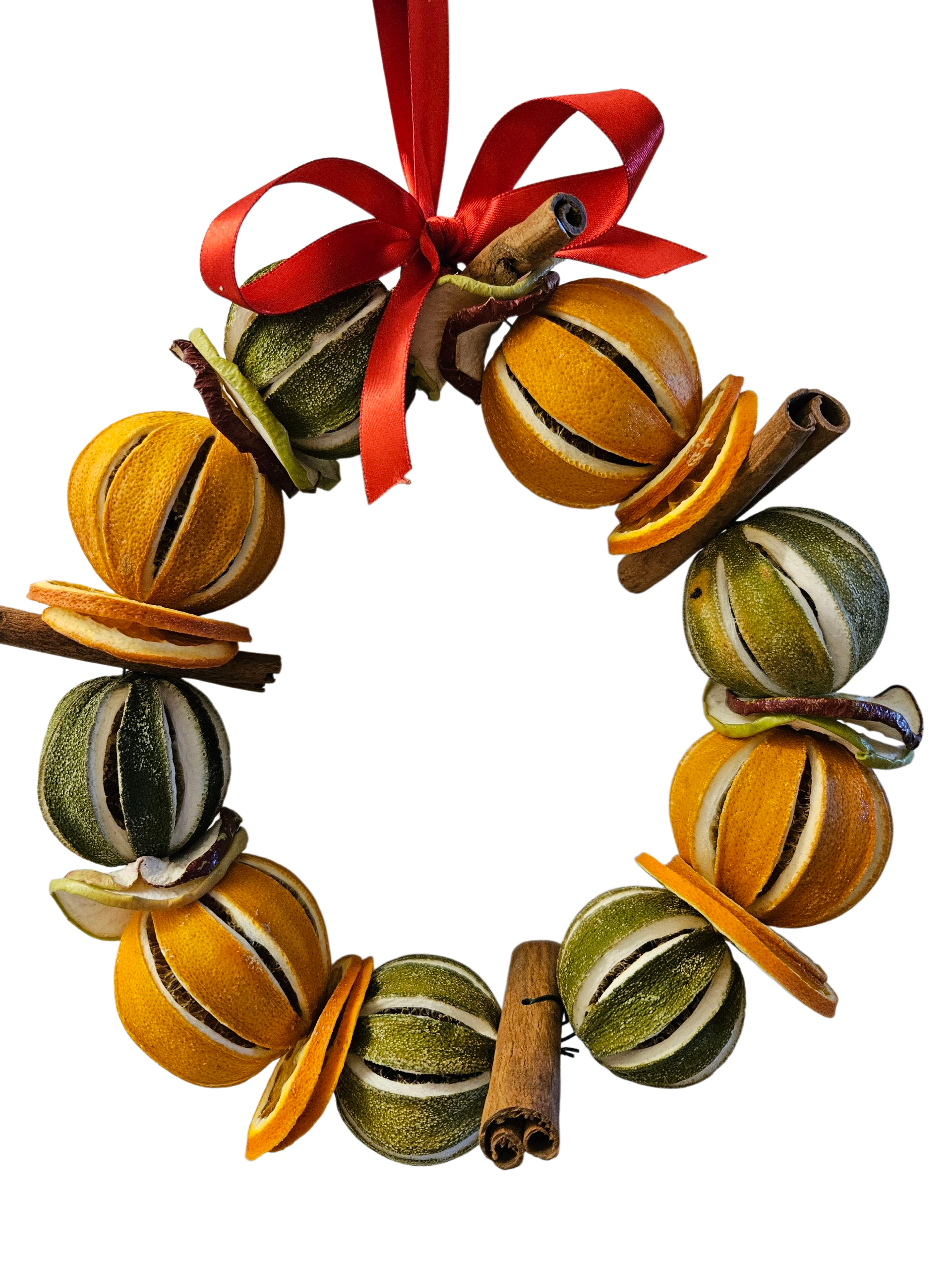 Dried fruit and cinnamon round wreaths